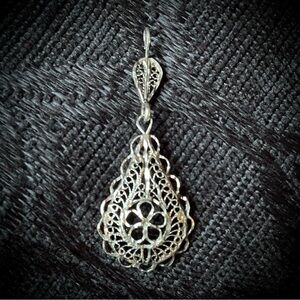 Vintage Sterling Filigree Gothic pendant 925